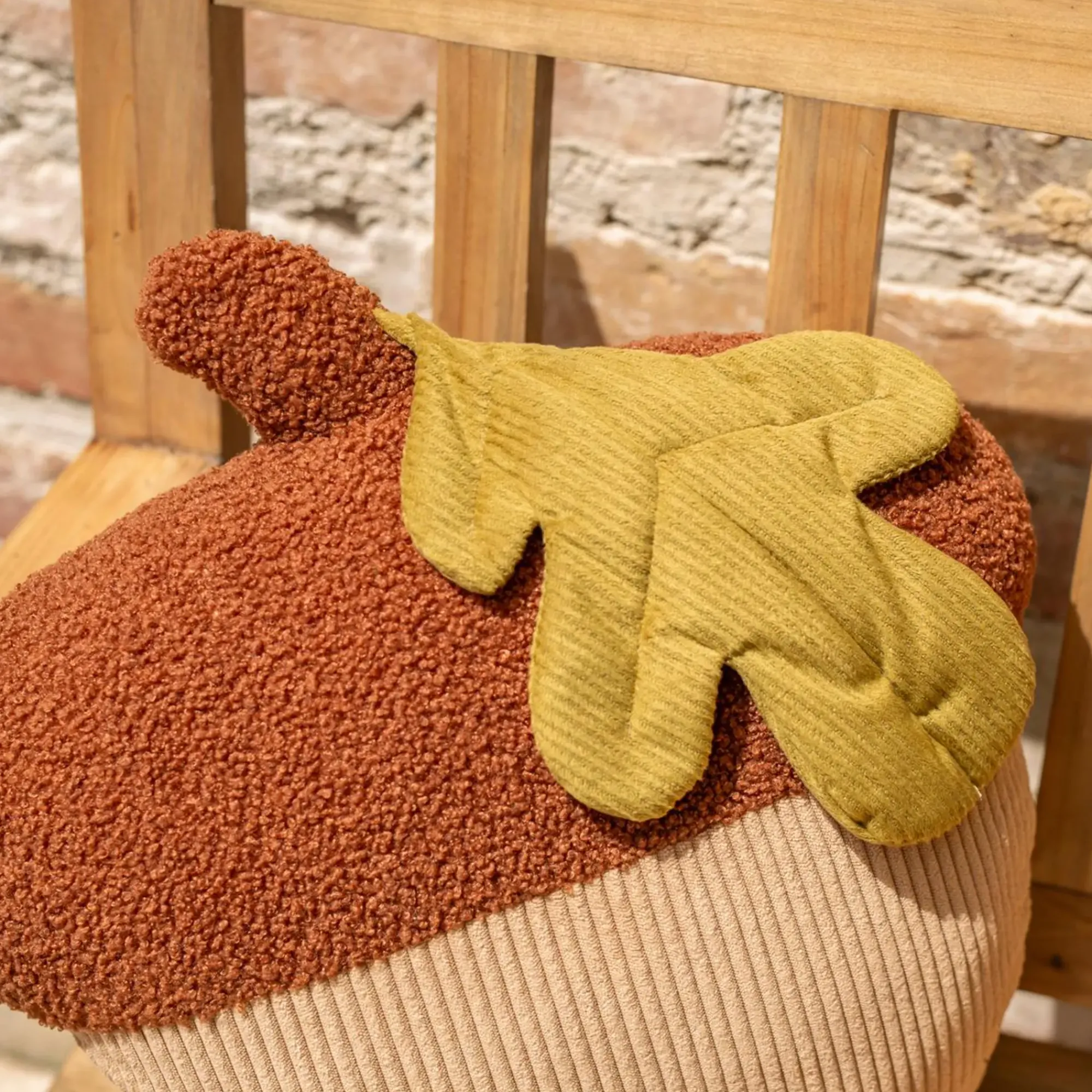 Herbstliche Kissen & Kissenhüllen|Frank Handels GmbH & Co. KG Deko-Kissen "Eichel"