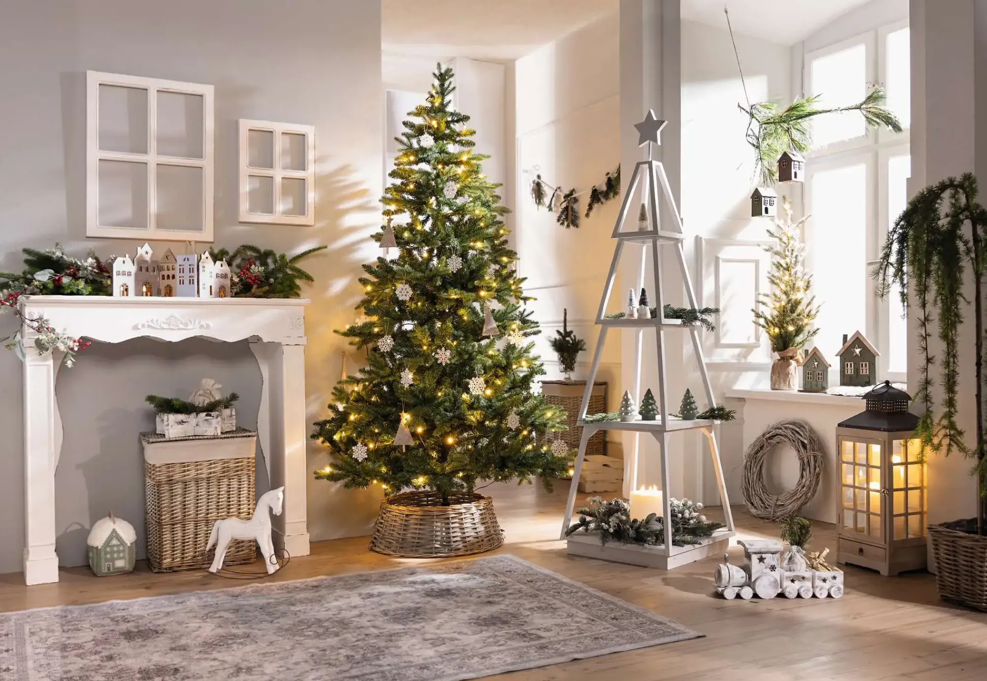 Weihnachtliche Dekofiguren|Baumschmuck|Frank Handels GmbH & Co. KG Dekozug "Shabby-White"