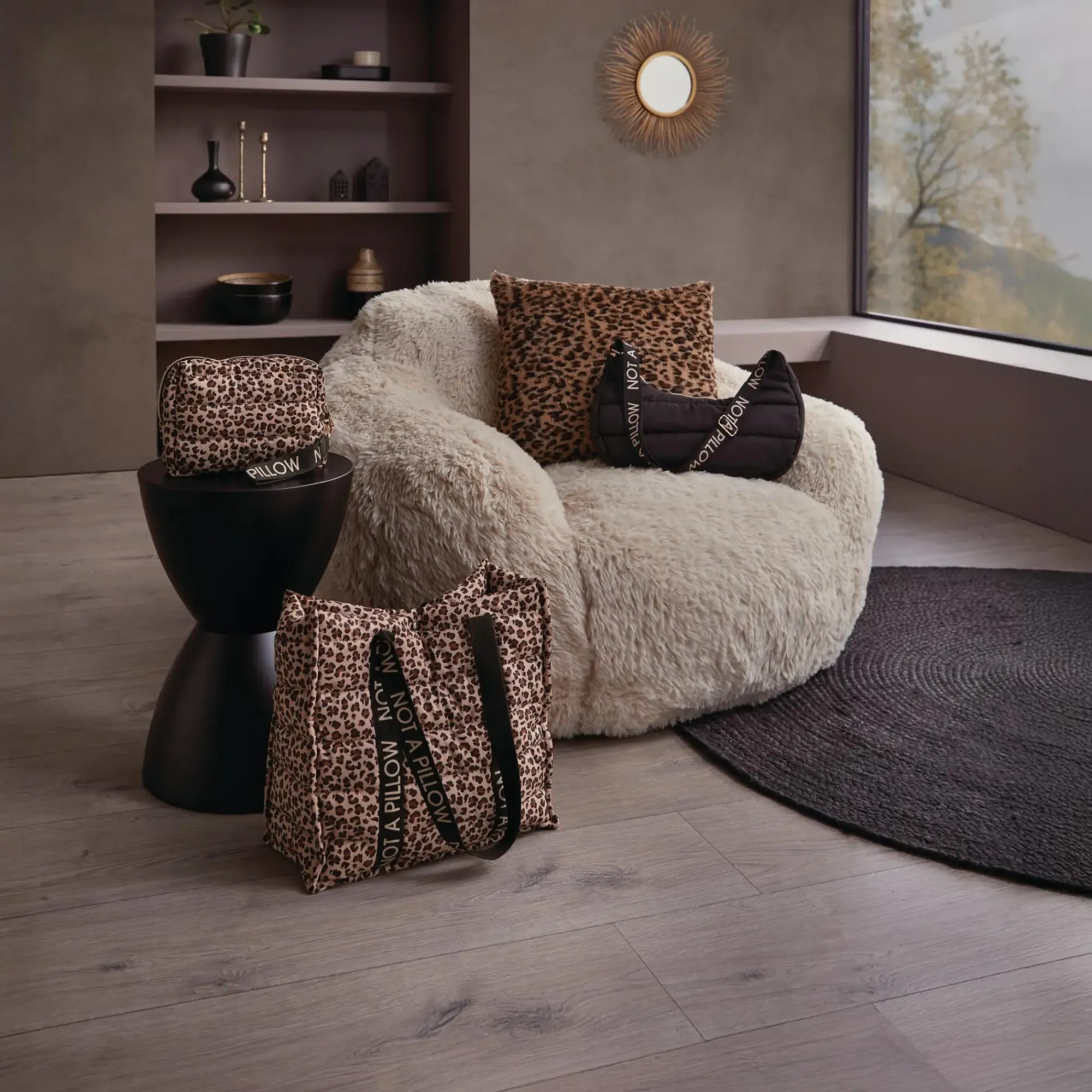 Taschen|Frank Handels GmbH & Co. KG Handtasche "Not a Pillow"