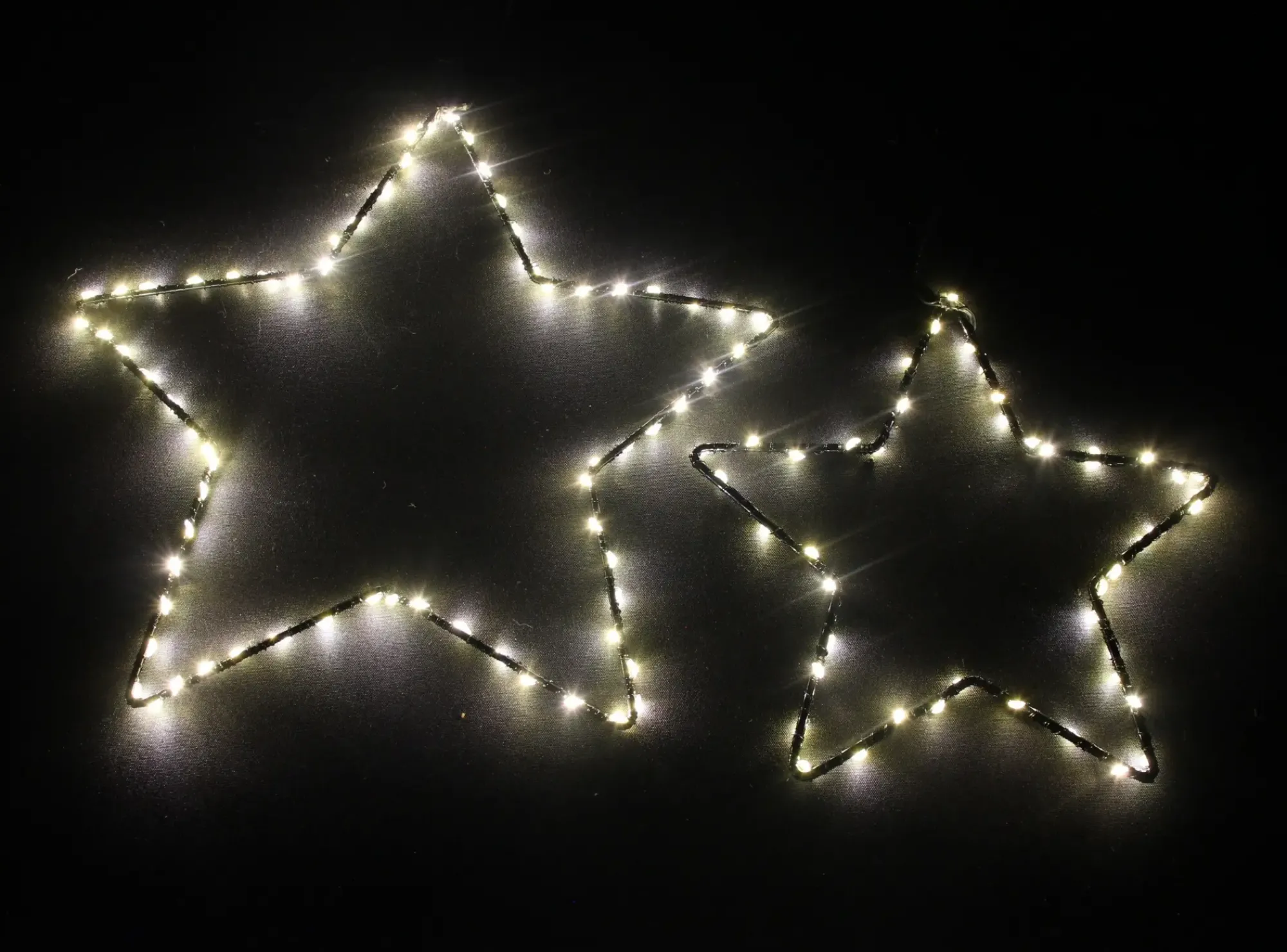 Baumschmuck|Weihnachtliche Led-Leuchthänger|Frank Handels GmbH & Co. KG LED-Hänger "Stern", 2er Set