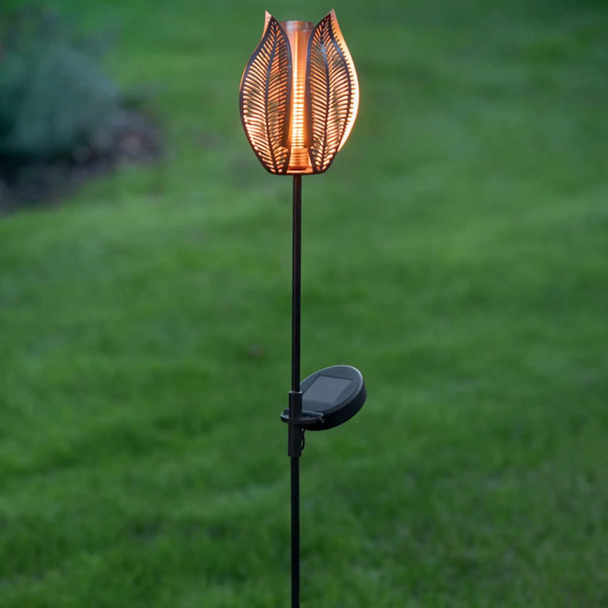 Solar-Beleuchtung|Frank Handels GmbH & Co. KG Solarstecker "Blume"