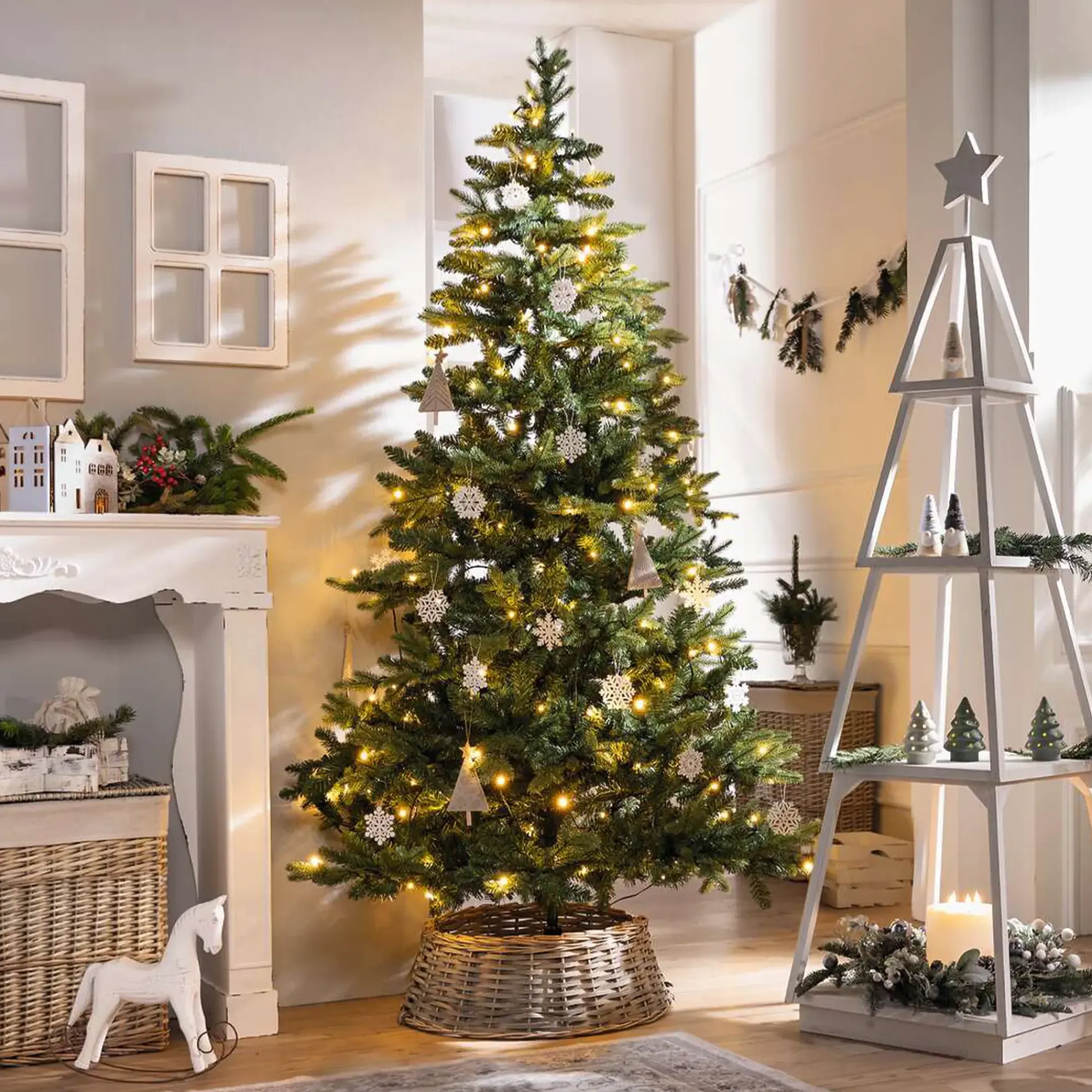 Kunsttannenbäume|Gartenbeleuchtung|Frank Handels GmbH & Co. KG Tannenbaum mit Lichterkette